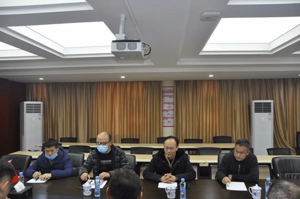 1610678930335782.jpg 青云譜區(qū)委常委統(tǒng)戰(zhàn)部部長黃云松蒞臨南昌市政建設(shè)調(diào)研指導(dǎo)工作6004.jpg