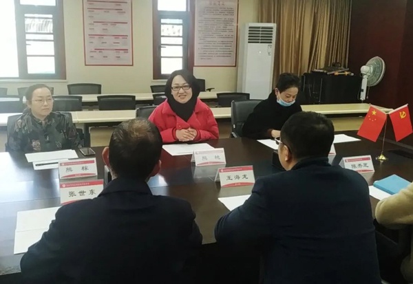 1611740964515403.jpg 南昌市總工會走訪慰問南昌市政建設(shè)集團困難職工6003.jpg