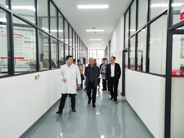 1616490843891264.jpg 青云譜區(qū)政協(xié)黨組副書記陳忠良南昌市政建設集團轉作風優(yōu)環(huán)境陽光驛道走訪6002.jpg