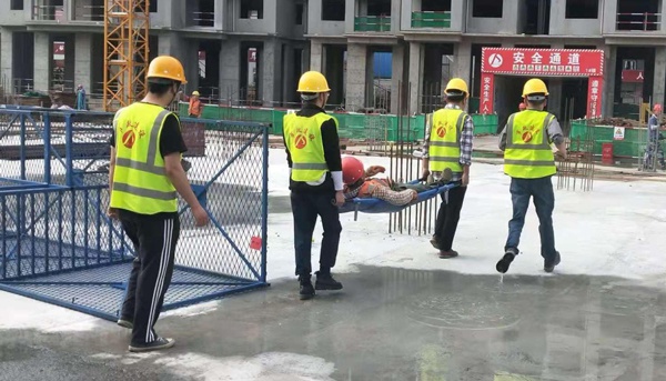1619486128122156.jpg 南昌市政建設(shè)集團桃南安置房項目開展高空墜落應急救援演練6005.jpg