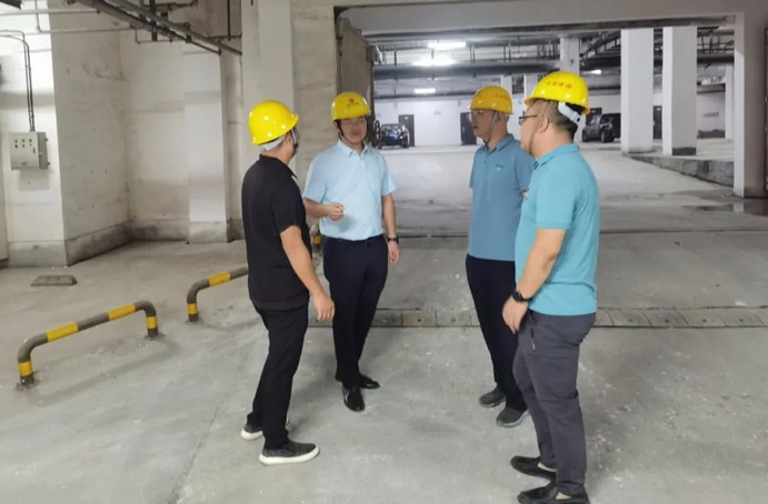 1632299855806570.jpg 付海華前往藍(lán)海購物廣場功能性改造土建工程項目檢查指導(dǎo)6911.jpg