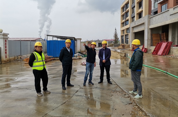 1634867478684287.jpg 付海華前往天祥安置房-秦坊棚戶區(qū)改造項目檢查指導(dǎo)691.jpg