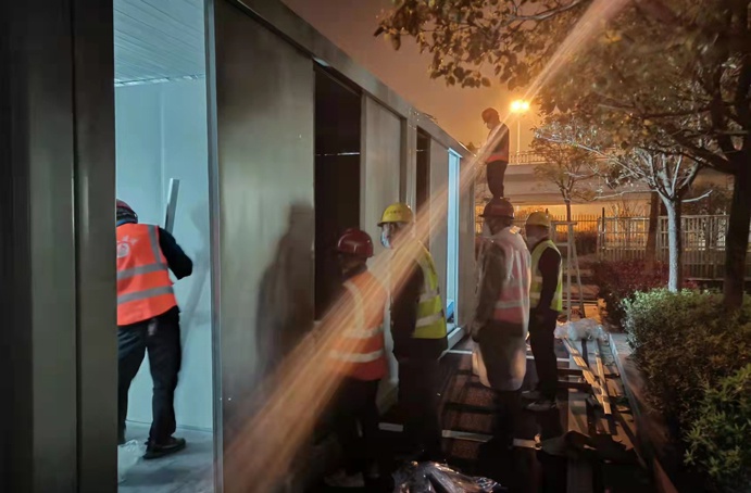 1648339131751818.jpg 南昌市政建設(shè)集團(tuán)黨旗在項目一線高高飄揚(yáng)6916.jpg