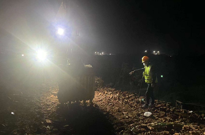 1649292864884277.jpg 清明假期 他們堅守項目建設一線1.jpg