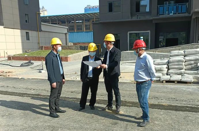 1649293777893426.jpg 肖長(zhǎng)華前往桃南安置房項(xiàng)目檢查指導(dǎo)691.jpg