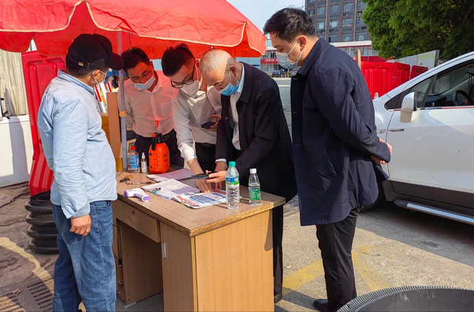 1650526366809311.jpg 張世東走訪慰問南昌縣項(xiàng)目一線職工6911.jpg