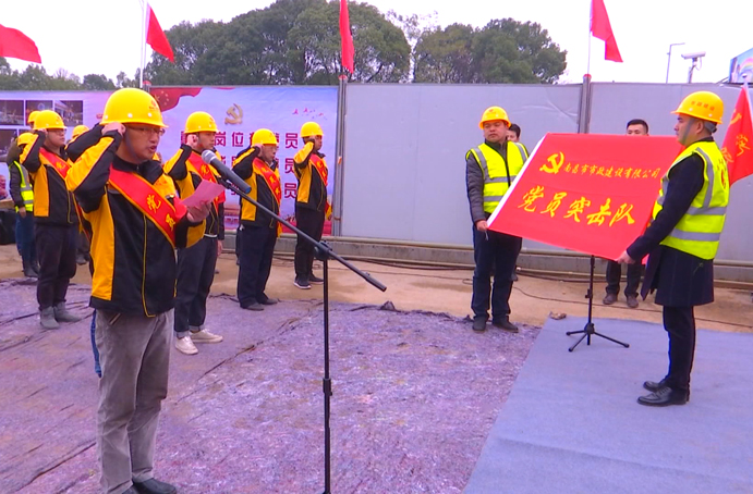 五一勞動獎?wù)芦@得者項目黨支部書記、副總工程師周天奇