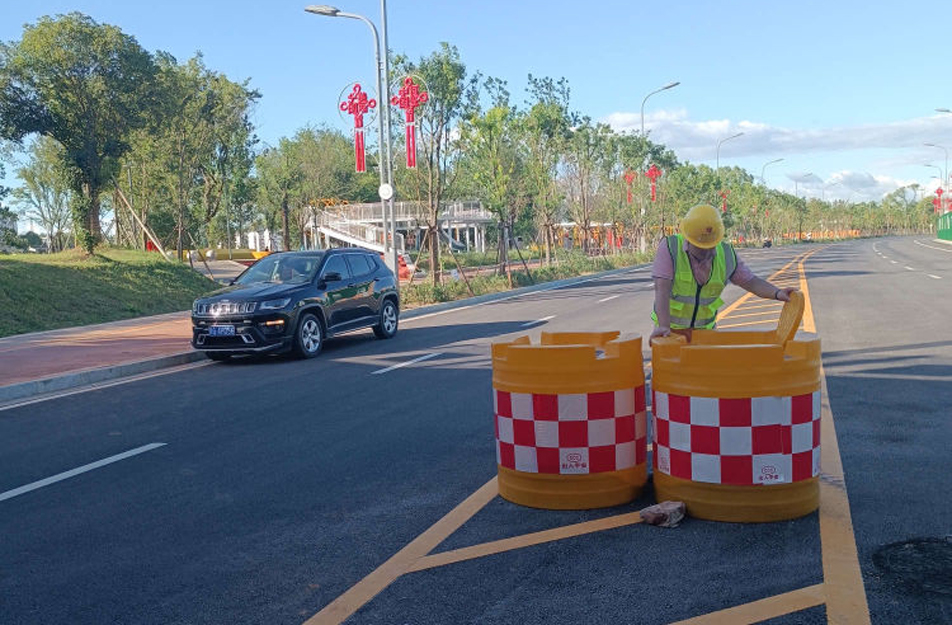 南昌市政建設(shè)集團開展占道施工安全專項整治行動 南昌市政建設(shè)集團開展占道施工安全專項整治行動