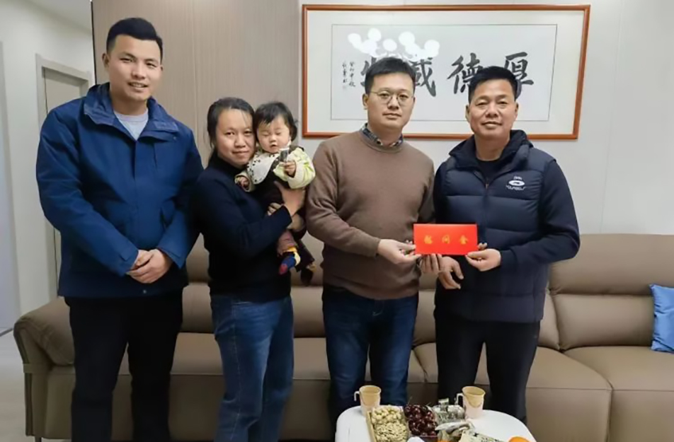 南昌市政建設集團開展2024年春節(jié)“送溫暖”走訪慰問行動 南昌市政建設集團開展2024年春節(jié)“送溫暖”走訪慰問行動