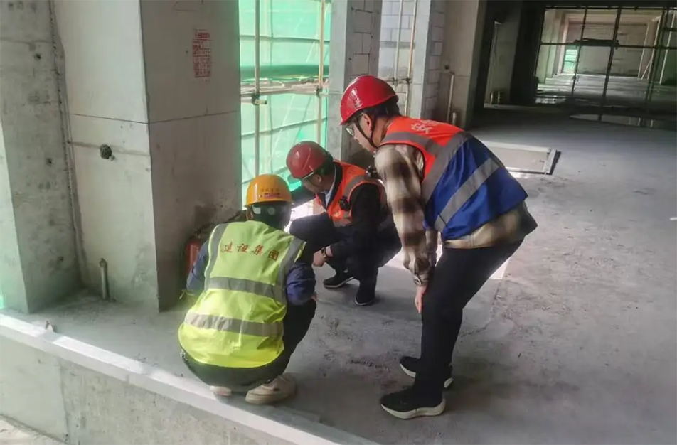 公司聯(lián)合業(yè)主監(jiān)理開展節(jié)前安全大檢查 筑牢清明施工安全防線